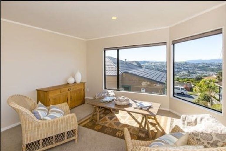 Photo of property in 31 Nalanda Crescent, Broadmeadows, Wellington, 6035