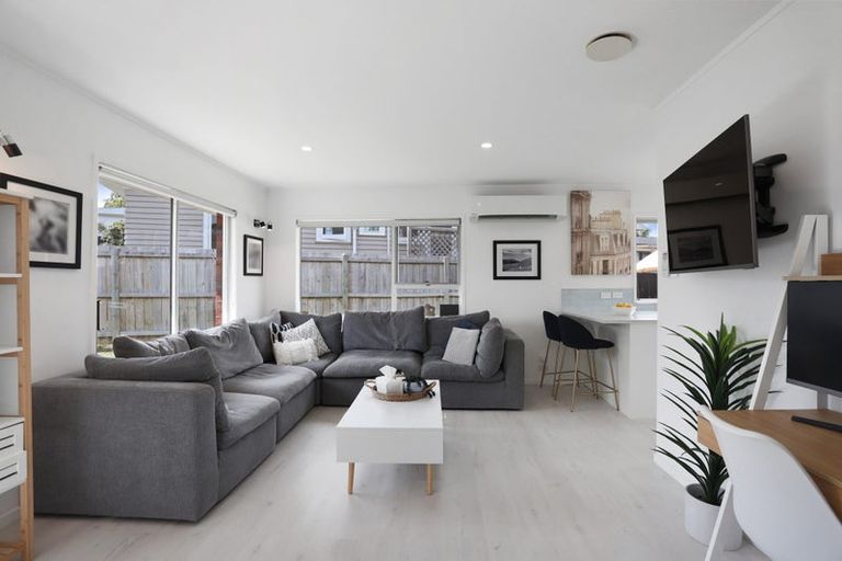 Photo of property in 1/61 Mcclintock Road, Massey, Auckland, 0614