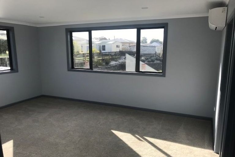 Photo of property in 2/1059 Bank Street, Te Awamutu, 3800