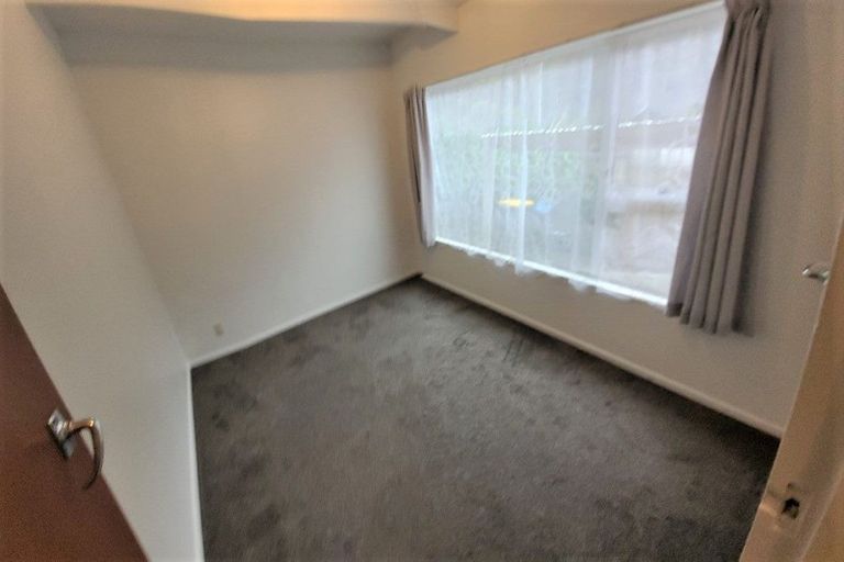 Photo of property in 1 Kiriwai Road, Paremata, Porirua, 5024