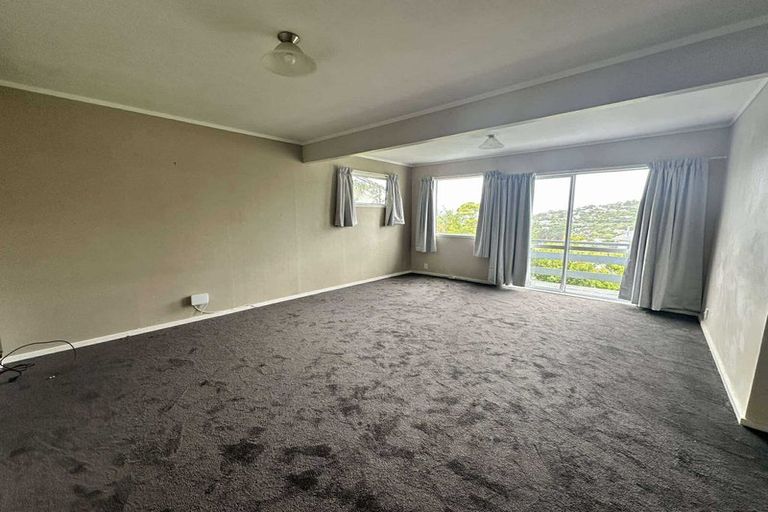 Photo of property in 1/3 Jerome Way, Crofton Downs, Wellington, 6035