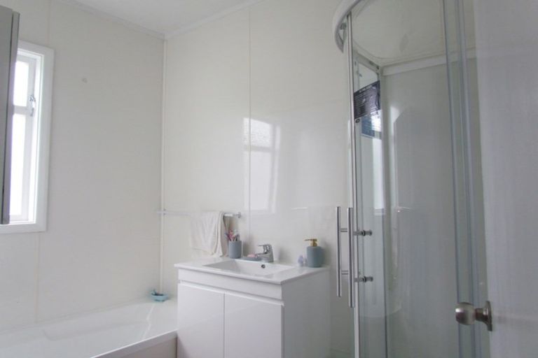 Photo of property in 38 Quinn Road, Levin, 5510