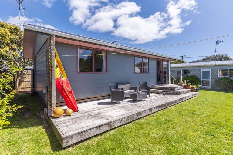 Photo of property in 13 Rauparaha Street, Waikanae Beach, Waikanae, 5036