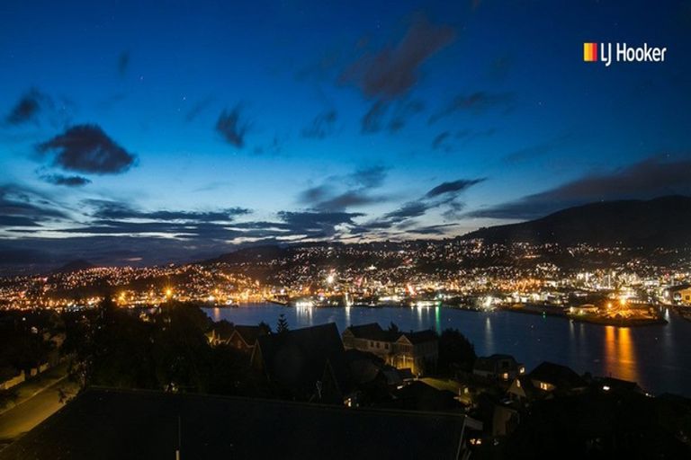 Photo of property in 225 Larnach Road, Waverley, Dunedin, 9013