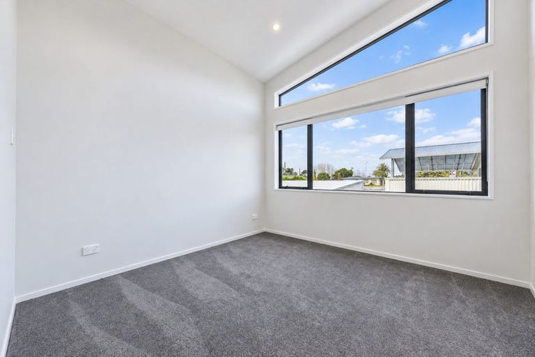 Photo of property in 5/7 Tapu Road, Huapai, Kumeu, 0810