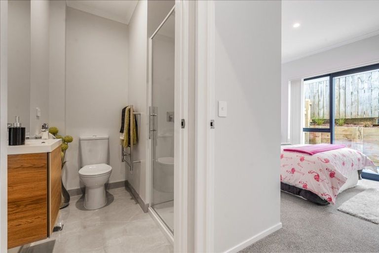 Photo of property in 1/2 Wesley Street, Devonport, Auckland, 0624