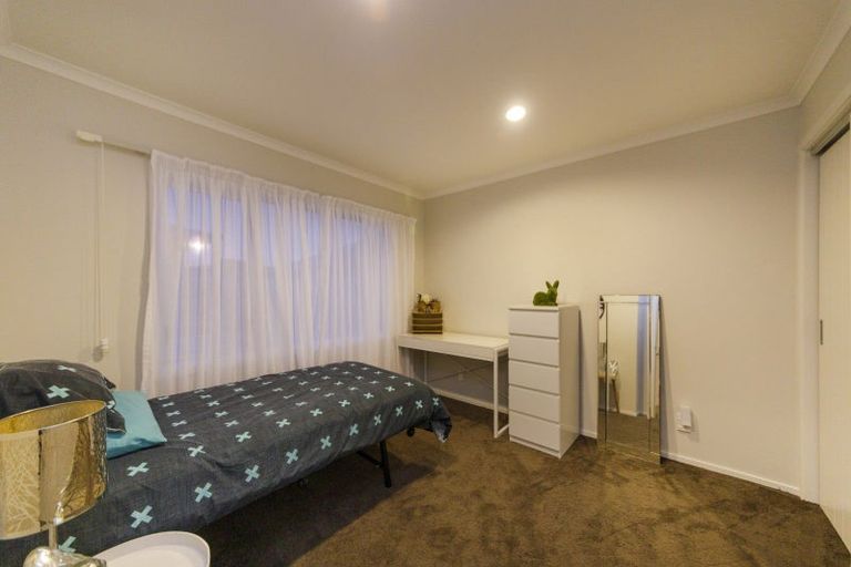 Photo of property in 92 Rosalie Terrace, Kelvin Grove, Palmerston North, 4414