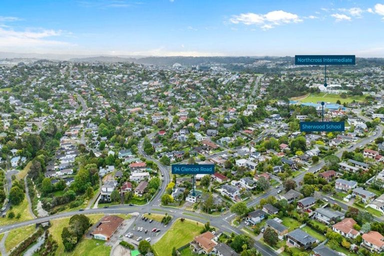 Photo of property in 94 Glencoe Road, Browns Bay, Auckland, 0630