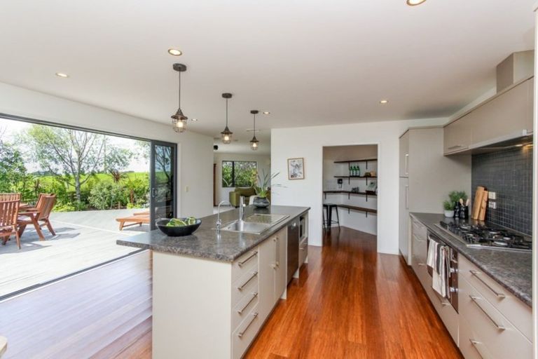 Photo of property in 790 Otaraoa Road, Tikorangi, Waitara, 4383