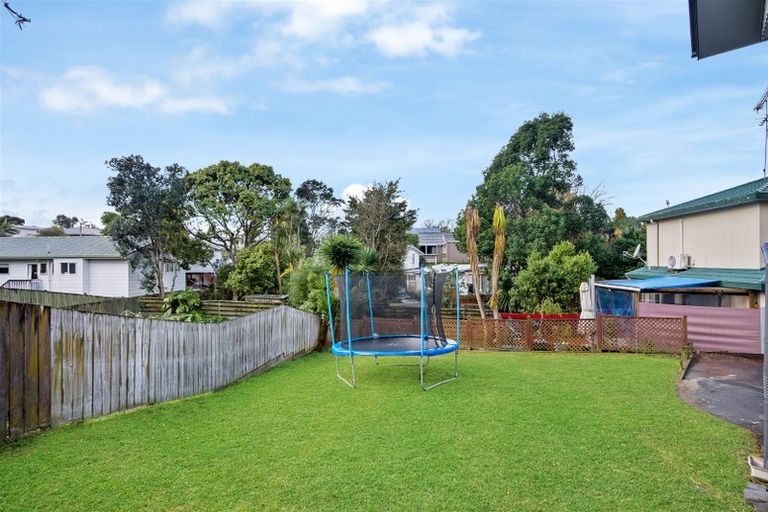 Photo of property in 1/13 Broadview Place, Howick, Auckland, 2014