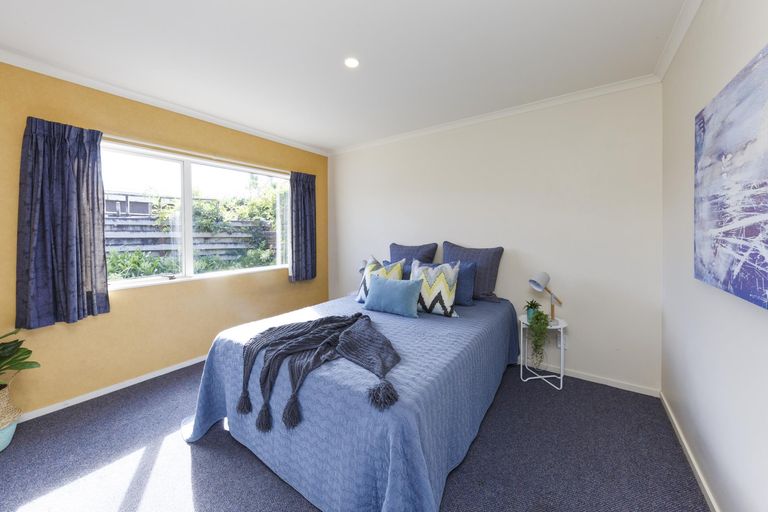 Photo of property in 23b Dorset Crescent, Hokowhitu, Palmerston North, 4410