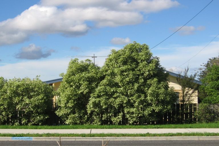 Photo of property in 251 Glengarry Road, Glen Eden, Auckland, 0602