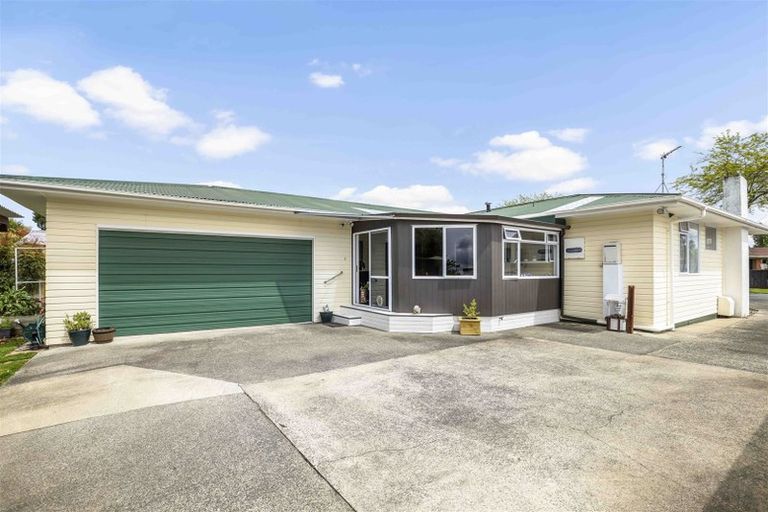 Photo of property in 58 Garden Heights Avenue, Glenview, Hamilton, 3206