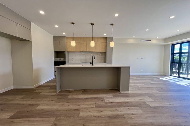 Photo of property in 128 Vintry Drive, Kumeu, 0810