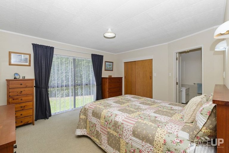 Photo of property in 6 Picasso Drive, West Harbour, Auckland, 0618