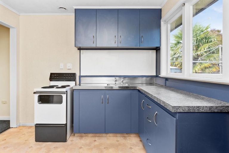 Photo of property in 3/122 Maddison Street, Akina, Hastings, 4122