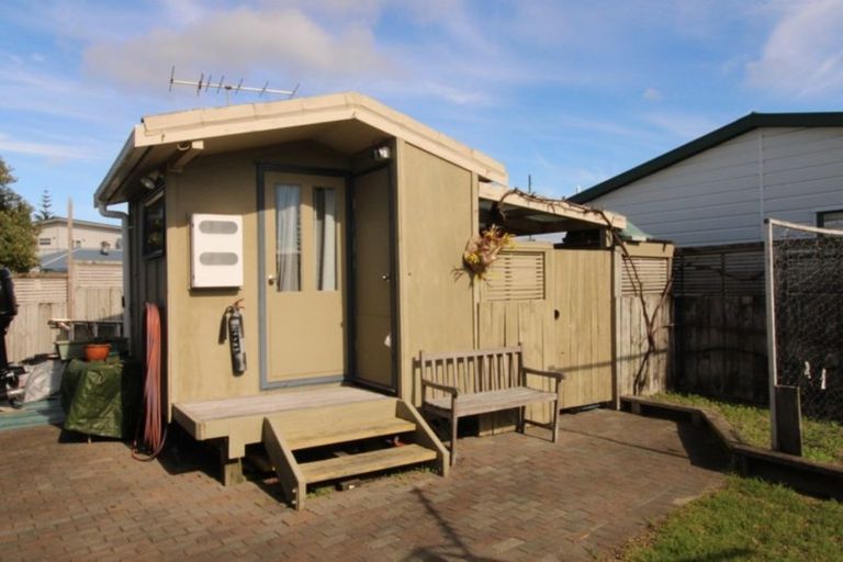 Photo of property in 100 Kauri Crescent, Matarangi, Whitianga, 3592