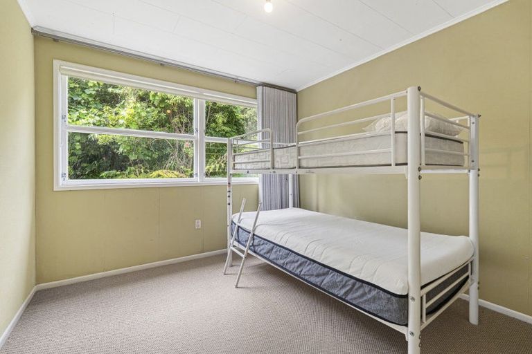 Photo of property in 52 Pitcairn Street, Oakura, 4314