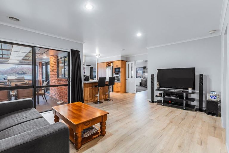 Photo of property in 8 De La Mare Drive, Leamington, Cambridge, 3432