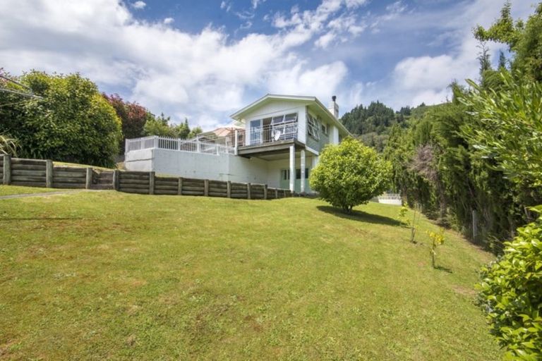 Photo of property in 141 Waikawa Road, Picton, 7220