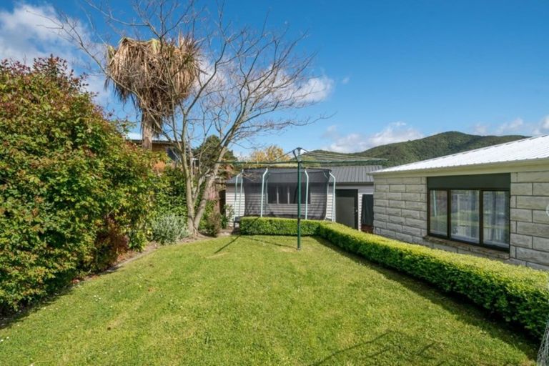 Photo of property in 78 Moana View Road, Waikawa, Picton, 7220
