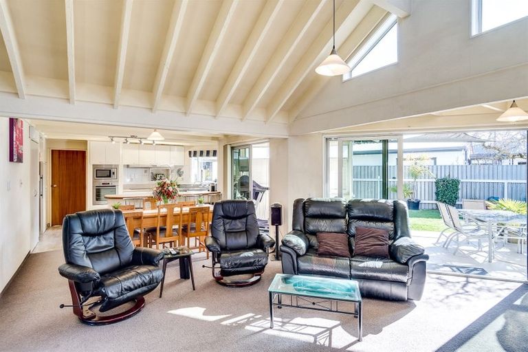 Photo of property in 17 Upham Crescent, Taradale, Napier, 4112