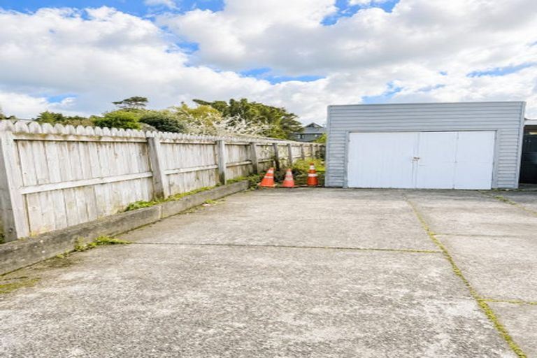 Photo of property in 57 Glendale Road, Glen Eden, Auckland, 0602