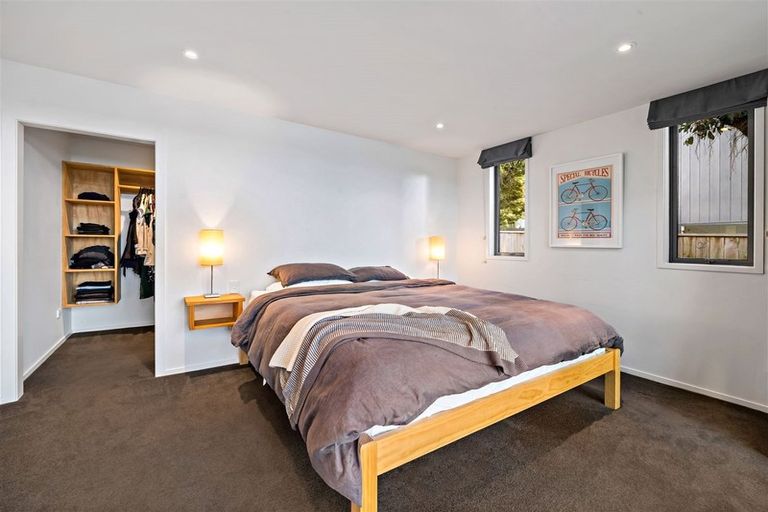 Photo of property in 12b Chapman Road, Te Atatu Peninsula, Auckland, 0610