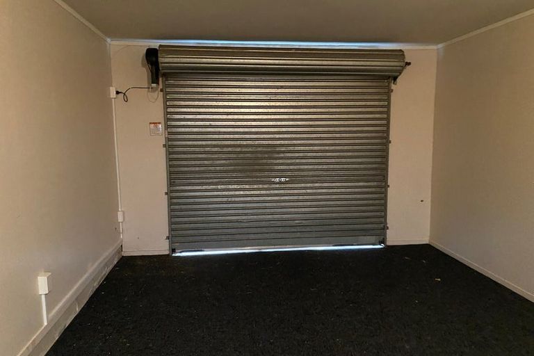 Photo of property in 1/2 Short Street, Papakura, 2110