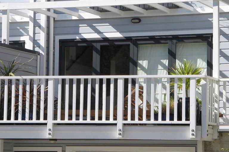 Photo of property in 51b Todman Street, Brooklyn, Wellington, 6021