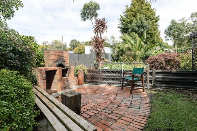 Photo of property in 17 Victor Street, Dannevirke, 4930