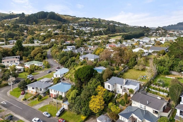 Photo of property in 14 Kowhai Street, Tawa, Wellington, 5028