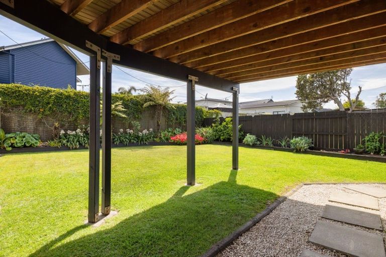 Photo of property in 1097 Papamoa Beach Road, Papamoa Beach, Papamoa, 3118