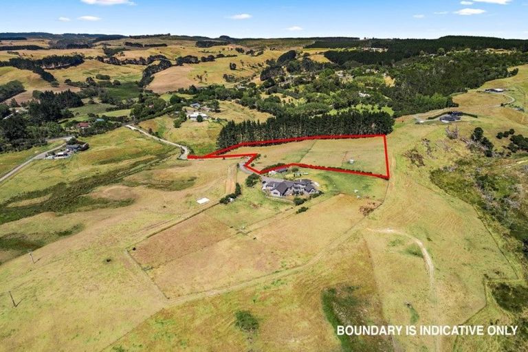 Photo of property in 290 Rimmer Road, Helensville, 0875