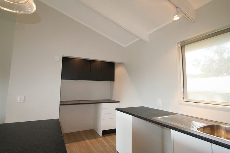 Photo of property in 42 Jackson Terrace, Ranui, Porirua, 5024