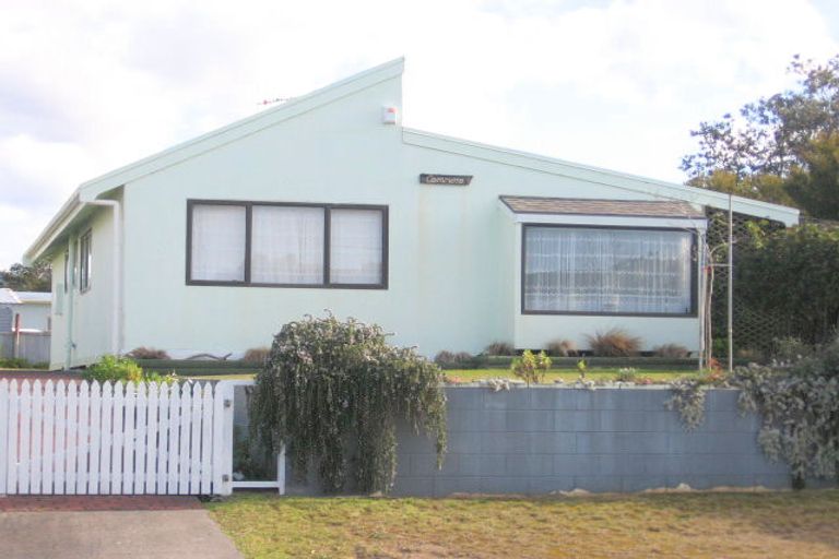 Photo of property in 311 Linton Crescent, Whangamata, 3620