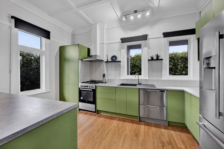 Photo of property in 15 Seyton Street, Stratford, 4332