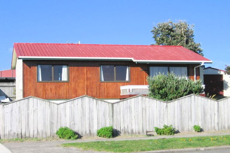 Photo of property in 40 Rutherford Drive, Waikanae Beach, Waikanae, 5036