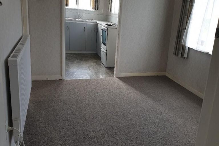 Photo of property in 3 Gloag Street, Waverley, 4510