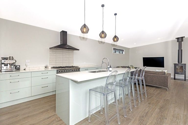 Photo of property in 14 Lysnar Street, Okitu, Gisborne, 4010