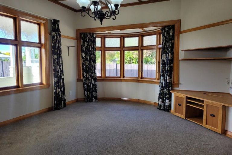 Photo of property in 12 Garrison Street, Carterton, 5713