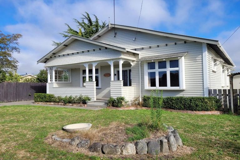 Photo of property in 12 Garrison Street, Carterton, 5713