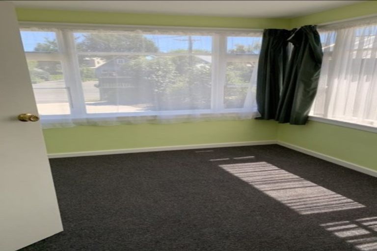 Photo of property in 8 Bushby Place, Bryndwr, Christchurch, 8053