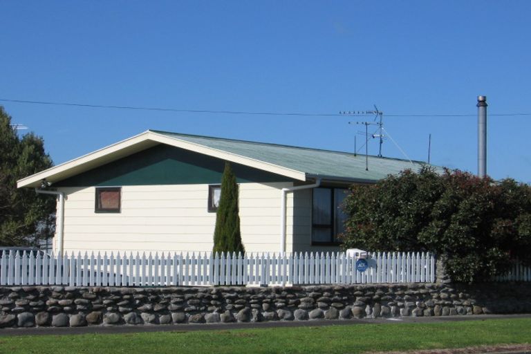 Photo of property in 39 Bethune Street, Featherston, 5710