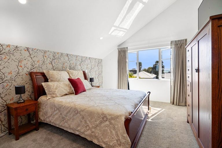 Photo of property in 250b Courtenay Street, Strandon, New Plymouth, 4312