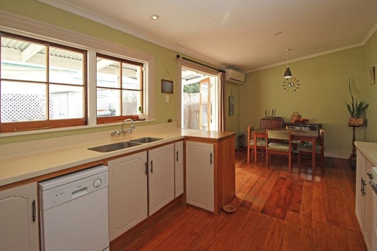 Photo of property in 201 Carlyle Street, Napier South, Napier, 4110