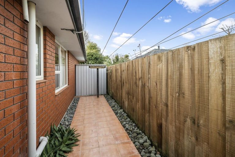 Photo of property in 33 Daniels Road, Redwood, Christchurch, 8051