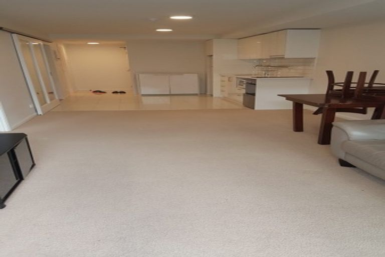 Photo of property in 820/12 Northcross Drive, Oteha, Auckland, 0632