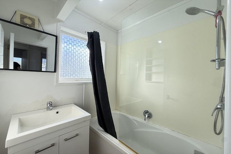 Photo of property in 1/17 Quennell Avenue, Favona, Auckland, 2024