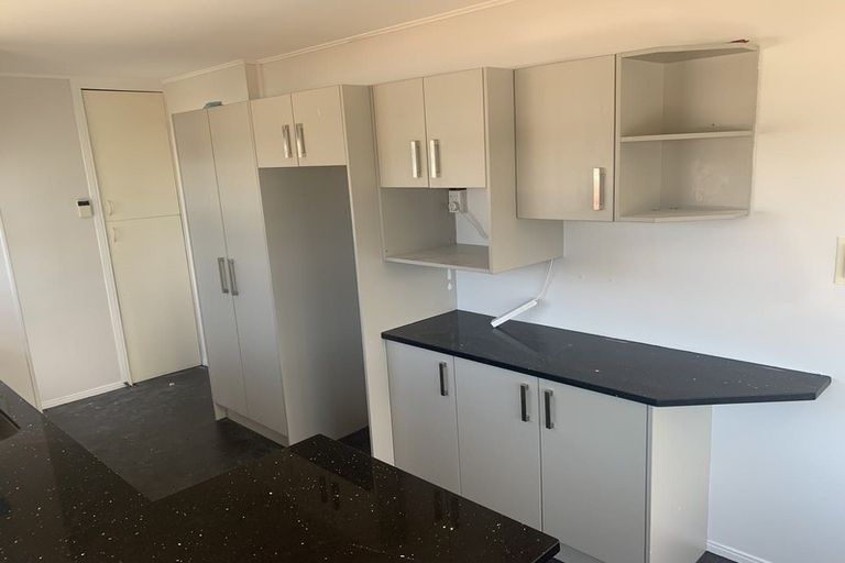 Photo of property in 109 Universal Drive, Henderson, Auckland, 0610